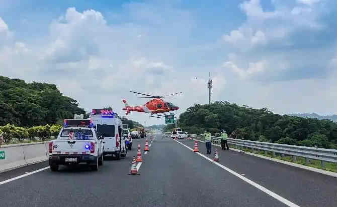 赤水高速公路汽车救援案例